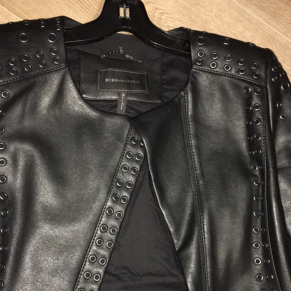 BCBGMAXAZRIA BLACK GROMMET DETAILED ALEC LEATHER ZIP UPBADAZZ JACKET EUC - Picture 5 of 12